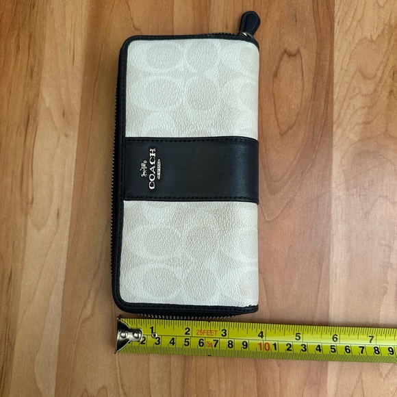 Coach wallet - Picture 2 of 4